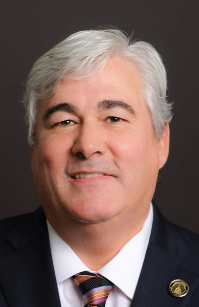 Official portrait of Lauren McDonald